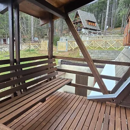 Natura Il Rifugio Dello Scoiattolo Chalet Cavaliere (Cosenza)